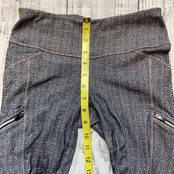 Athleta Static Drifter Gray Capri. Size Small. - Picture 10 of 13
